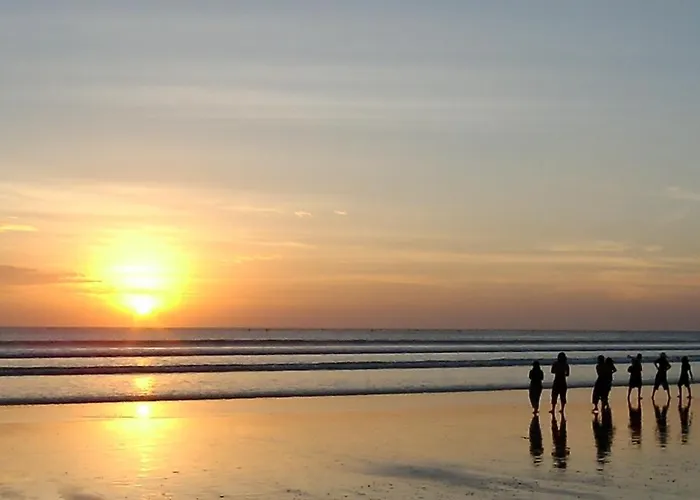 Hotel Cozy Kuta - 1 Minute To The By Micky R 3*