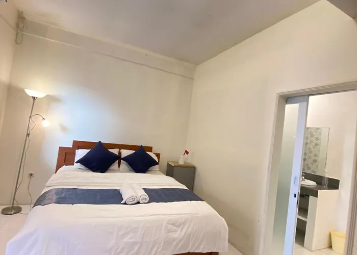 Cozy Kuta - 1 Minute To The By Micky R Hotel Legian (Bali)
